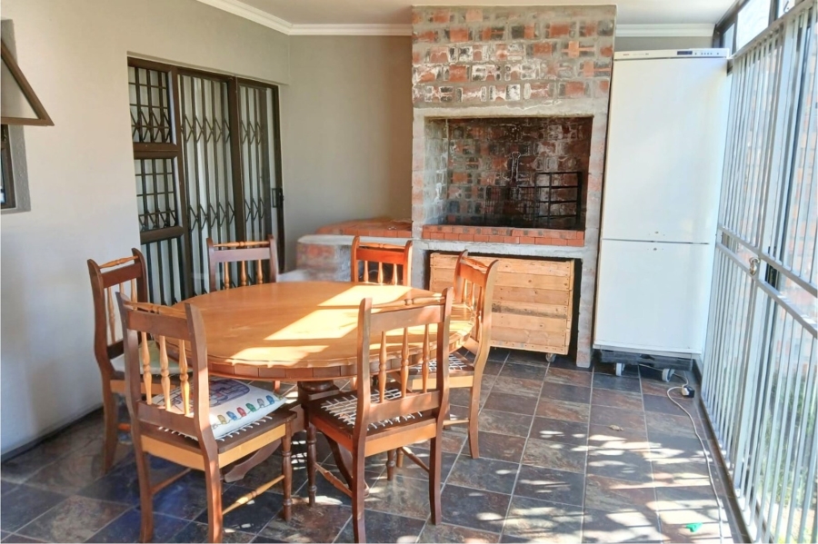 To Let 3 Bedroom Property for Rent in Lochnerhof Western Cape